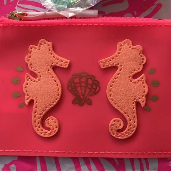 LOWEST 🌸 Tiki Pink Seahorse Jelly Coin Purse 🐚 - Picture 2 of 6